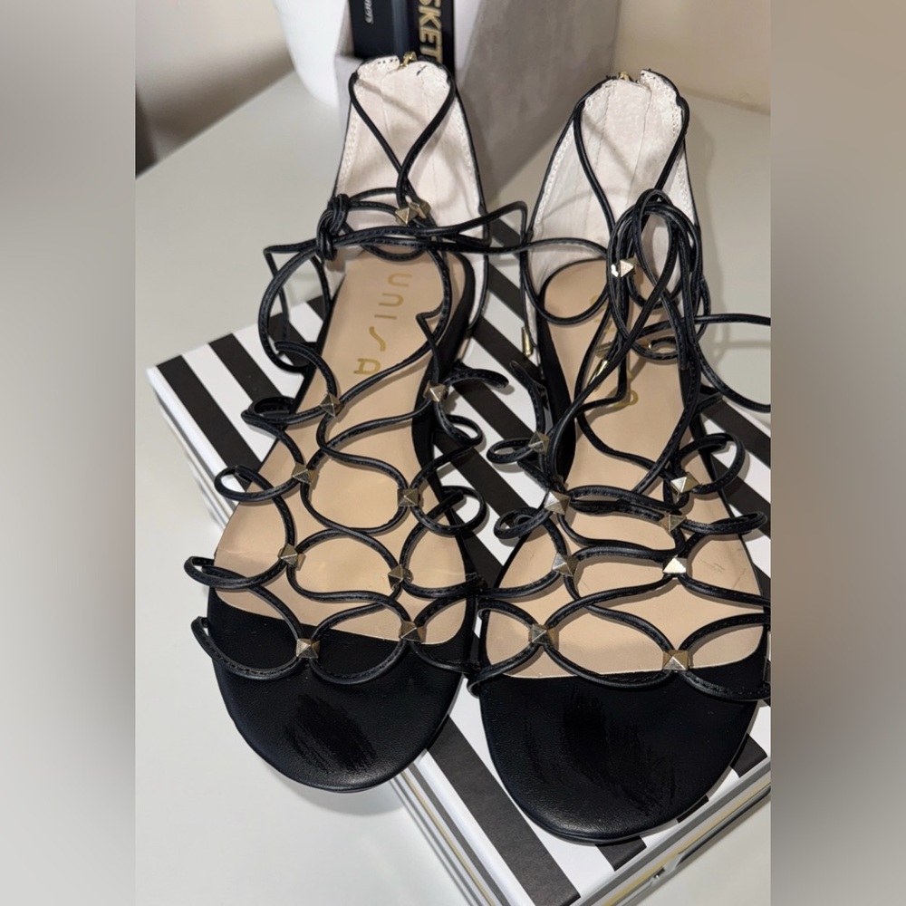 Unisa Black Strappy Sandals